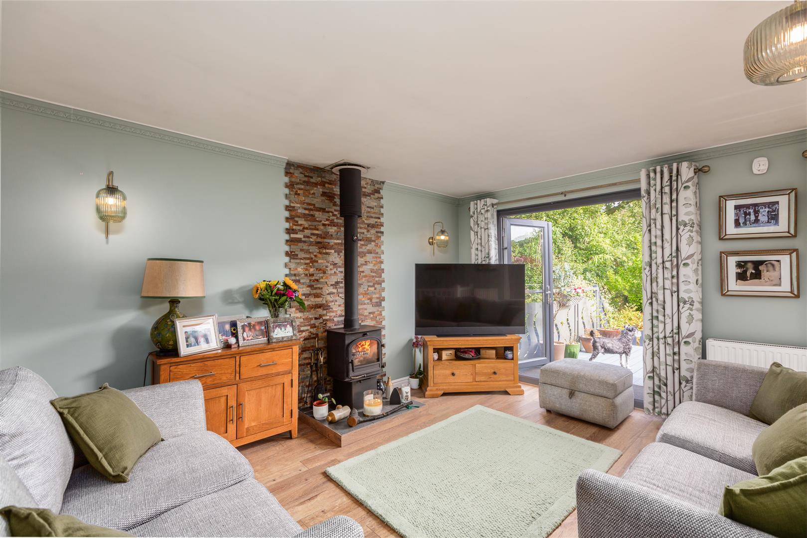 Commercial Road, Pontardawe, Swansea, SA8 4SL